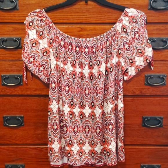 Women's Paisley Off-Shoulder Top - Picture 4 of 4